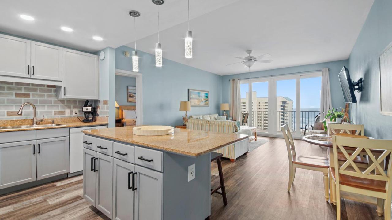 Some Beach Some Where At Laketown Wharf #825 By Nautical Properties Panama City Beach Luaran gambar